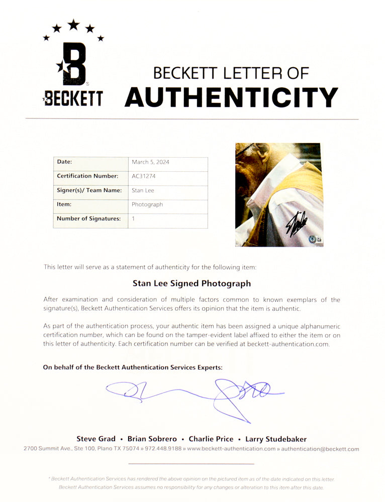 Stan Lee Signed Comic Con 11x17 Photo (Beckett)