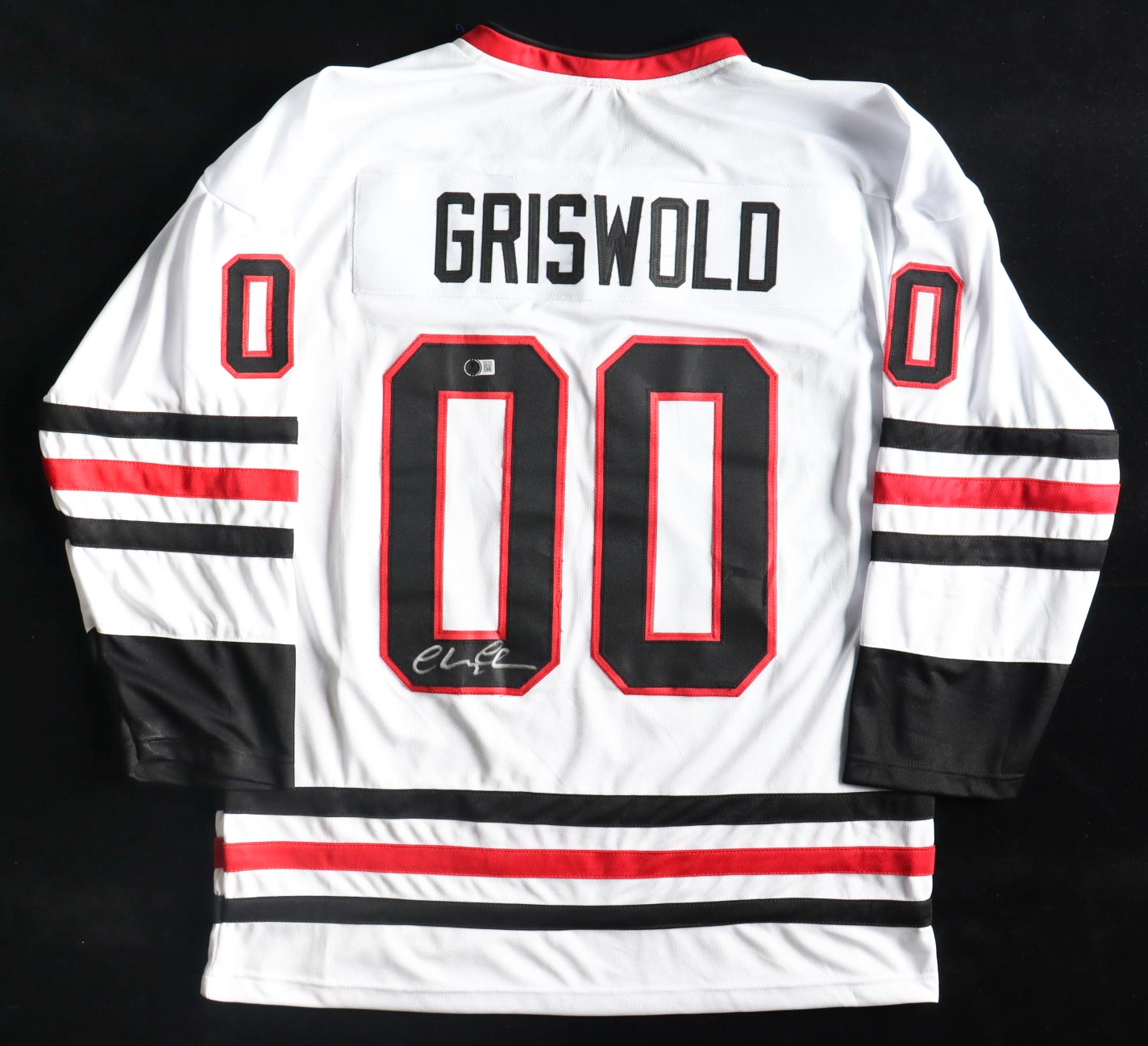 Chevy Chase Signed Jersey (Beckett) "National Lampoon's Christmas Vacation" - Chicago Blackhawks