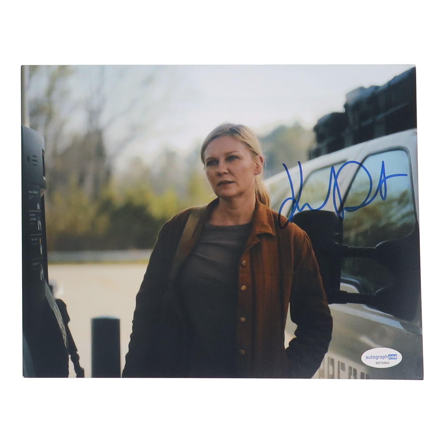 Kirsten Dunst Signed "Civil War" 8x10 Photo (AutographCOA) - Lee Smith