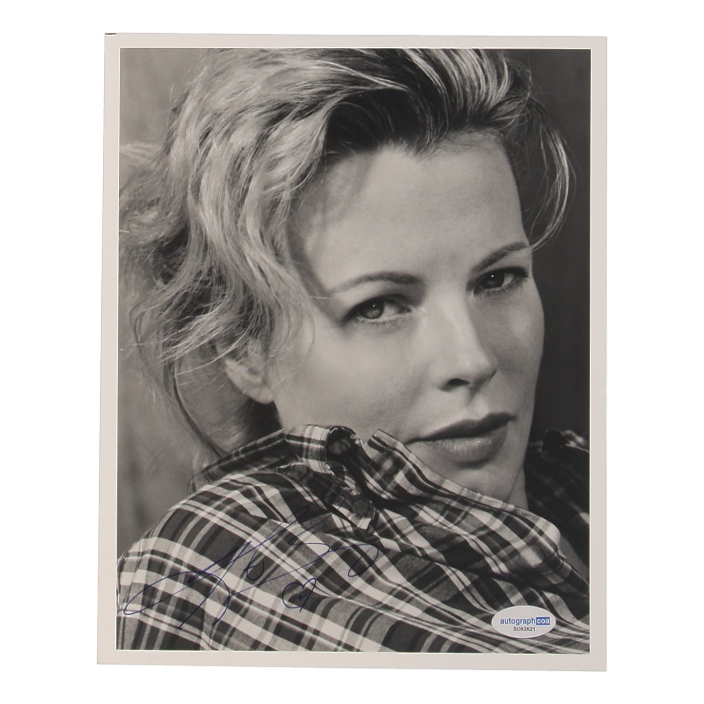 Kim Basinger Signed 8x10 Photo (ACOA)