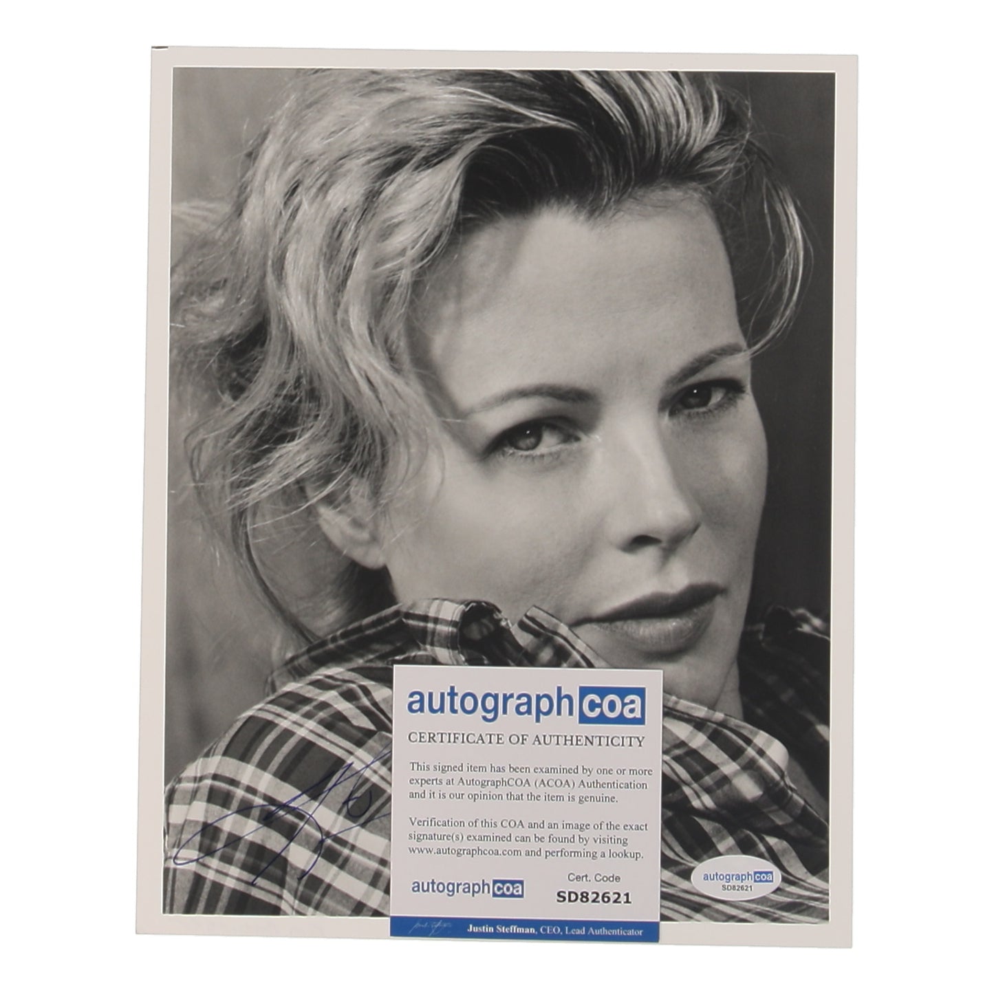 Kim Basinger Signed 8x10 Photo (ACOA)