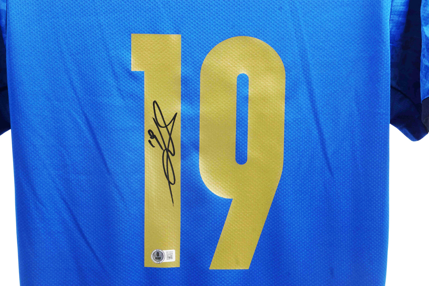 Leonardo Bonucci Signed Italy Jersey (Beckett)