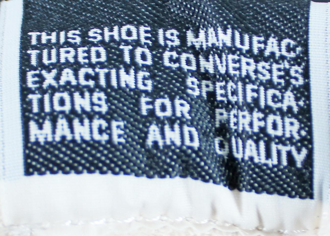 Magic Johnson Signed (Beckett) Vintage Converse Basketball Shoe - Beckett Witnessed