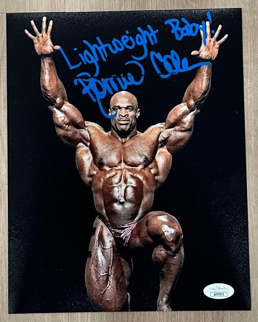Ronnie Coleman Signed (JSA) 8x10 Photo Inscribed "Lightweight Baby!"