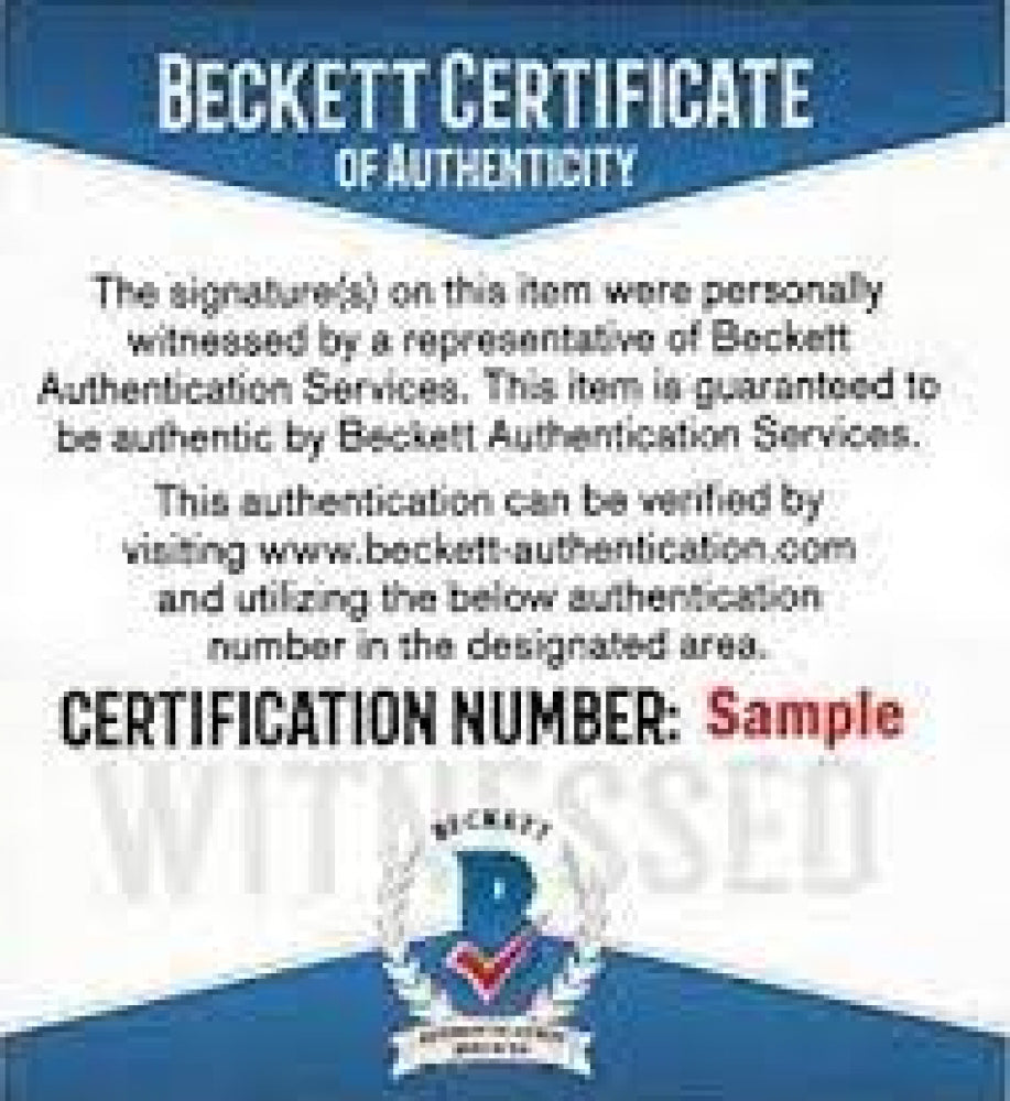 Millie Bobby Brown Signed 8x10 Photo (Beckett) Beckett Witnessed - Princess Leia