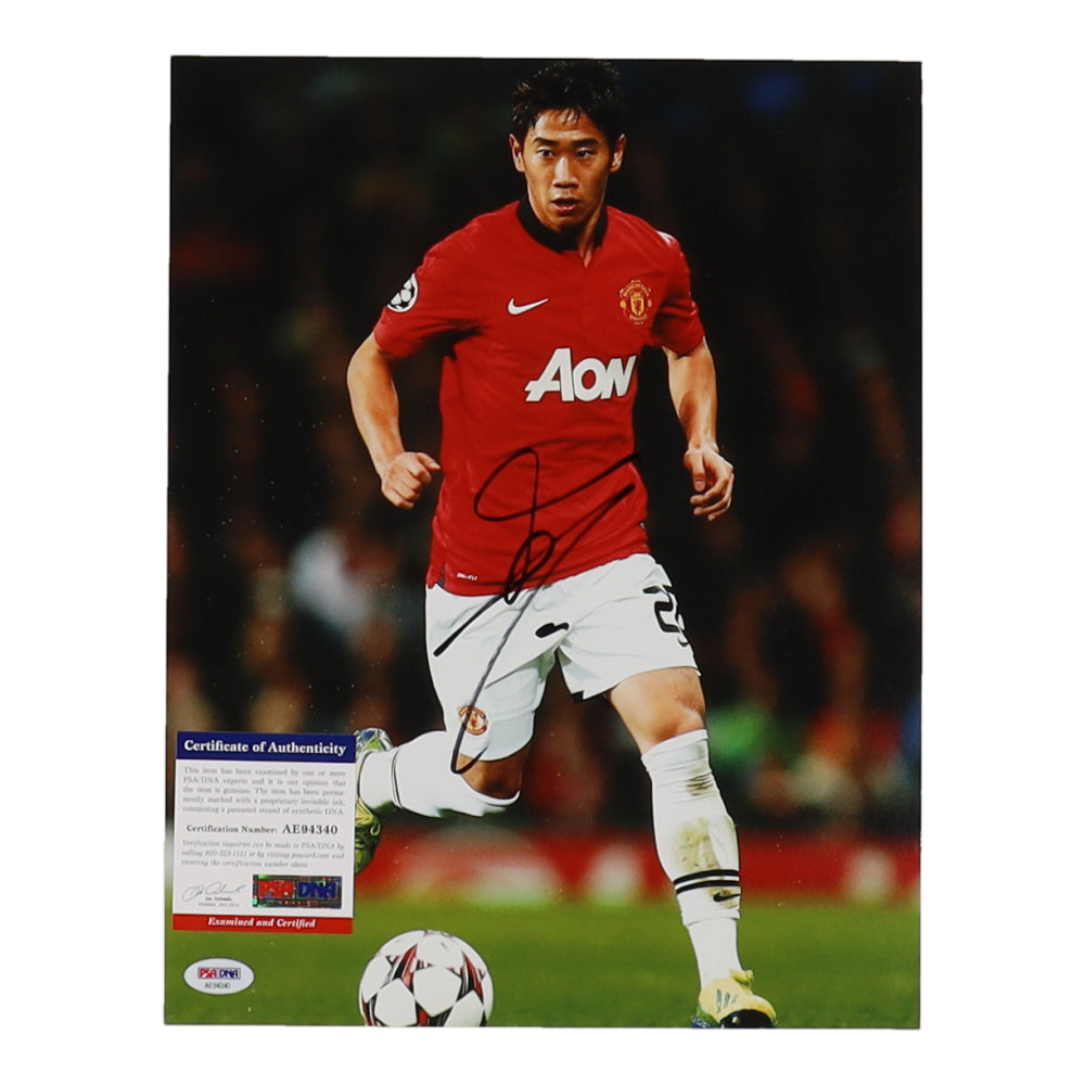 Shinji Kagawa Signed (PSA) Manchester United F.C. 11x14 Photo