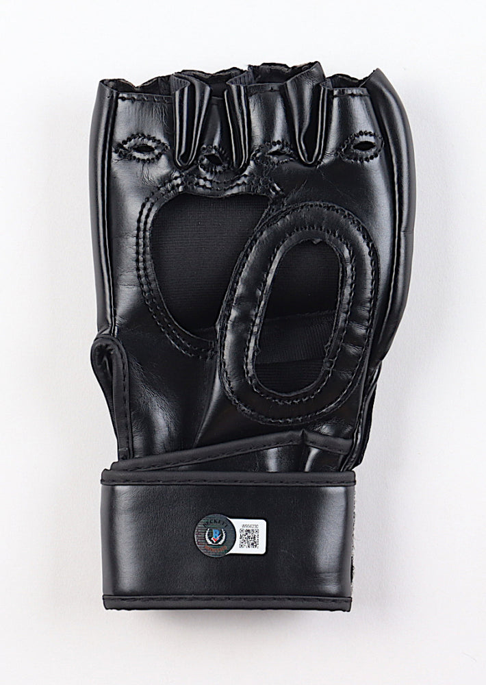 Uros Medic Signed (Beckett) UFC Glove Inscribed "The Doctor" - Beckett Witnessed