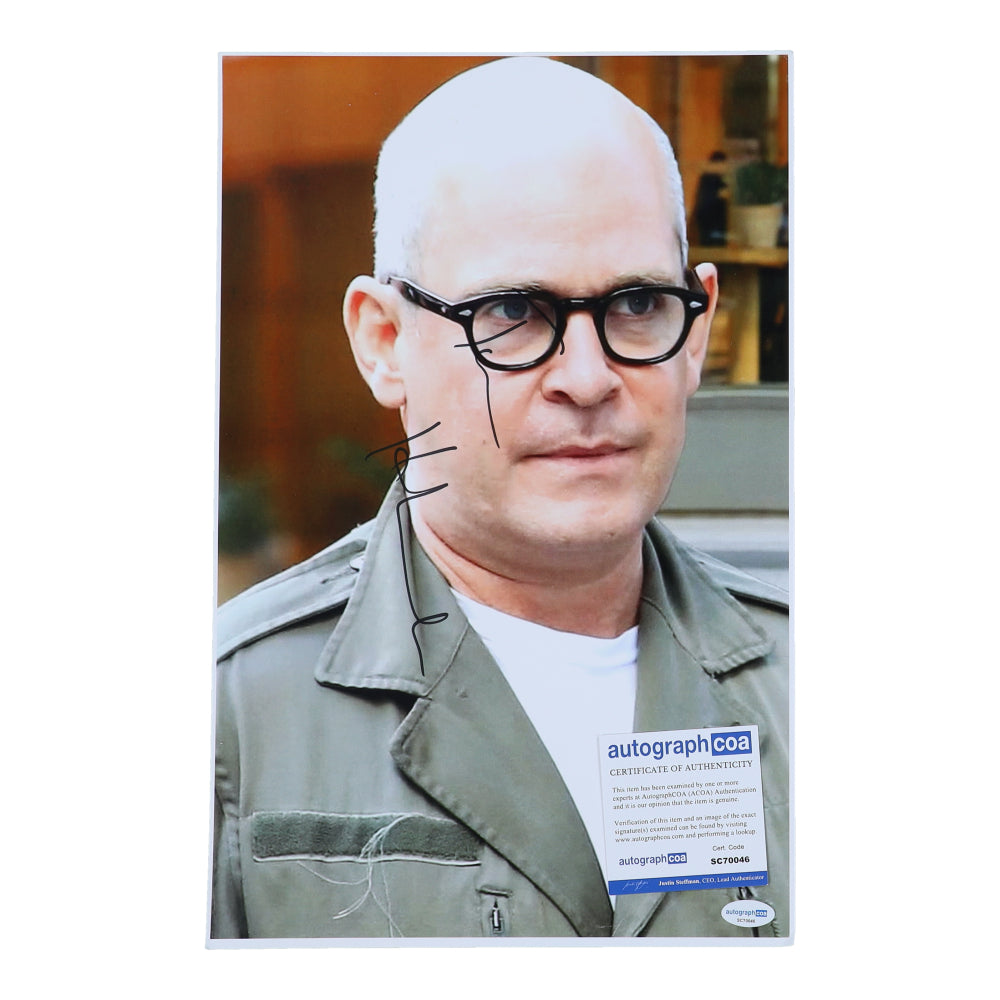 Tom Hollander Signed "Fued" 11x17 Photo (AutographCOA) - Fued