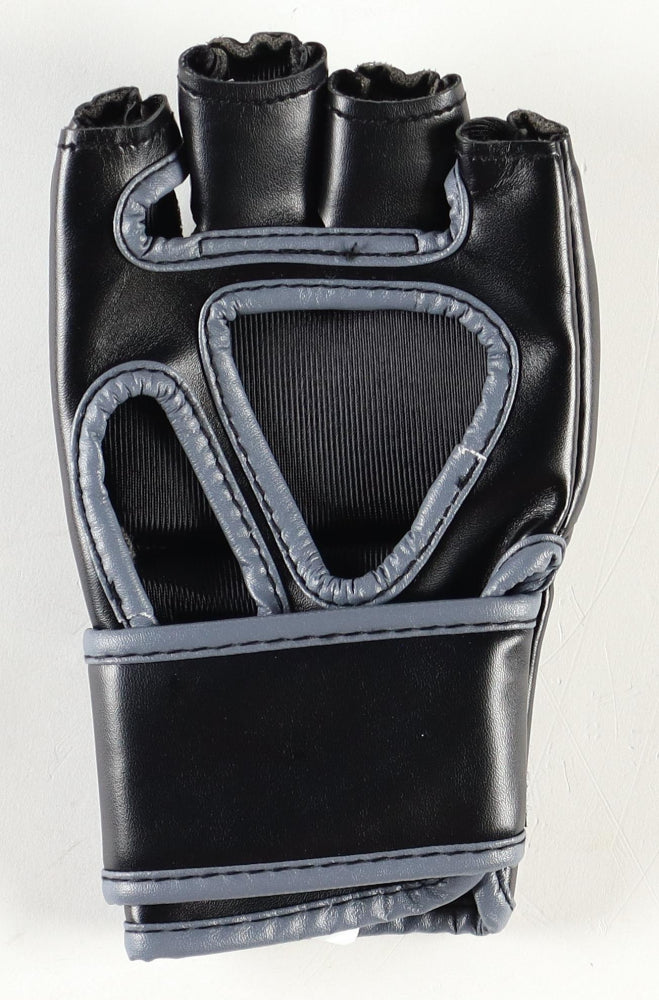 Nick Diaz Signed UFC Fight Glove (Beckett) Beckett Witnessed