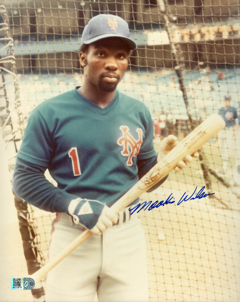Mookie Wilson Signed Mets 8x10 Photo (AIV COA)