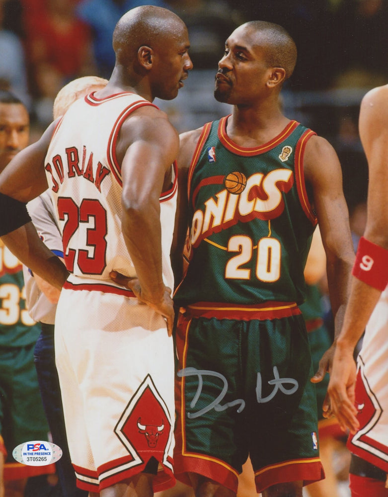 Gary Payton Signed (PSA) SuperSonics 8x10 Photo