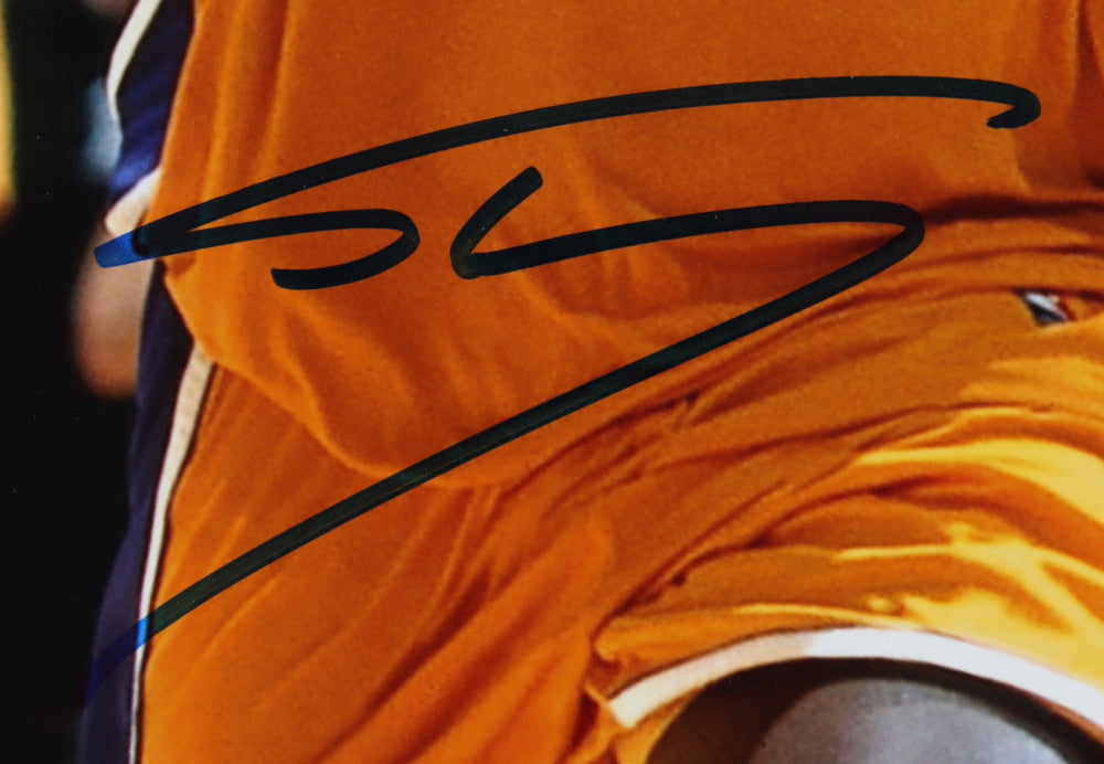 Shaquille O'Neal Signed Lakers 16x20 Photo (Beckett Hologram)