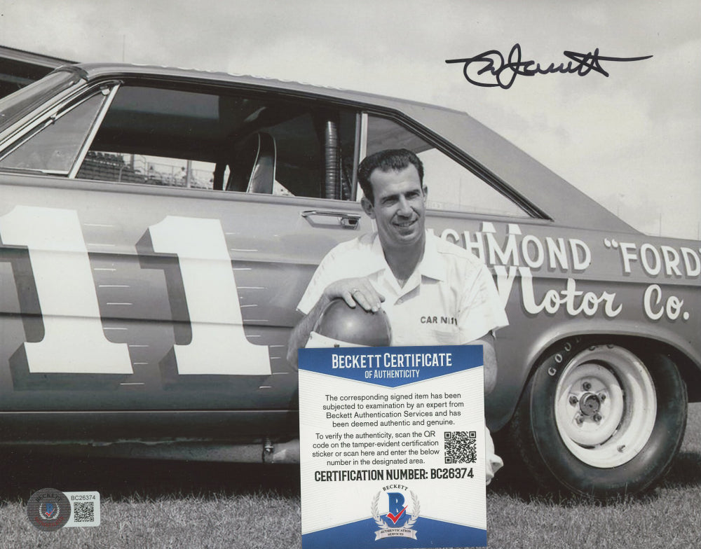 Ned Jarrett Signed NASCAR 8x10 Photo (Beckett COA)
