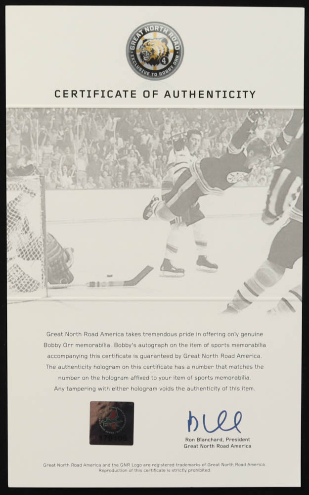 Bobby Orr Signed Bruins 18x24 Photo (Orr)