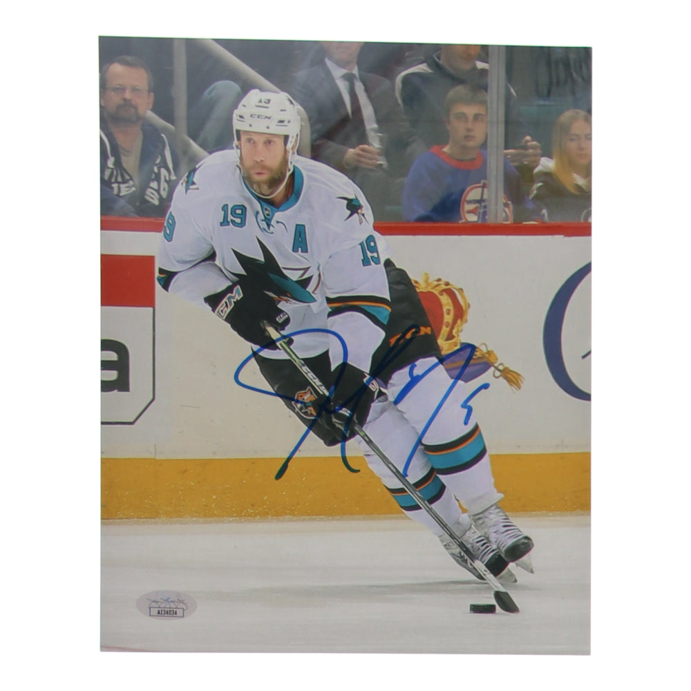 Joe Thornton Signed Sharks 8x10 Photo (JSA)