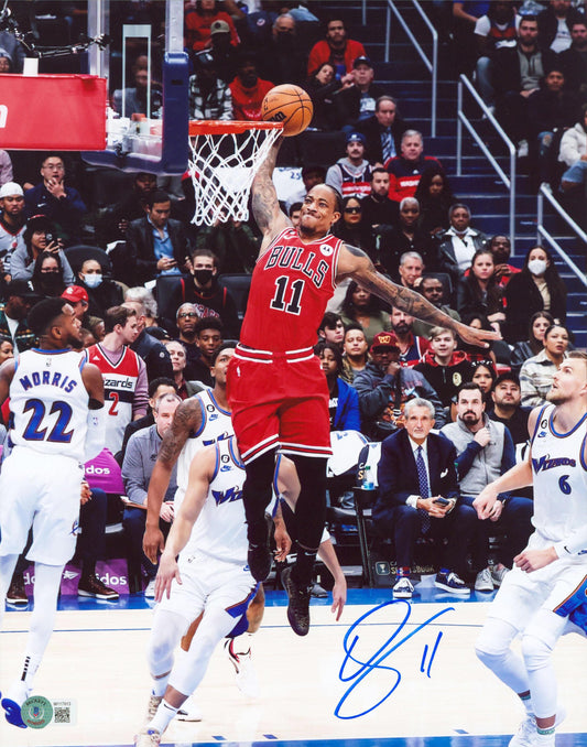 Demar DeRozan Signed Bulls 11x14 Photo (Beckett) Beckett Witnessed