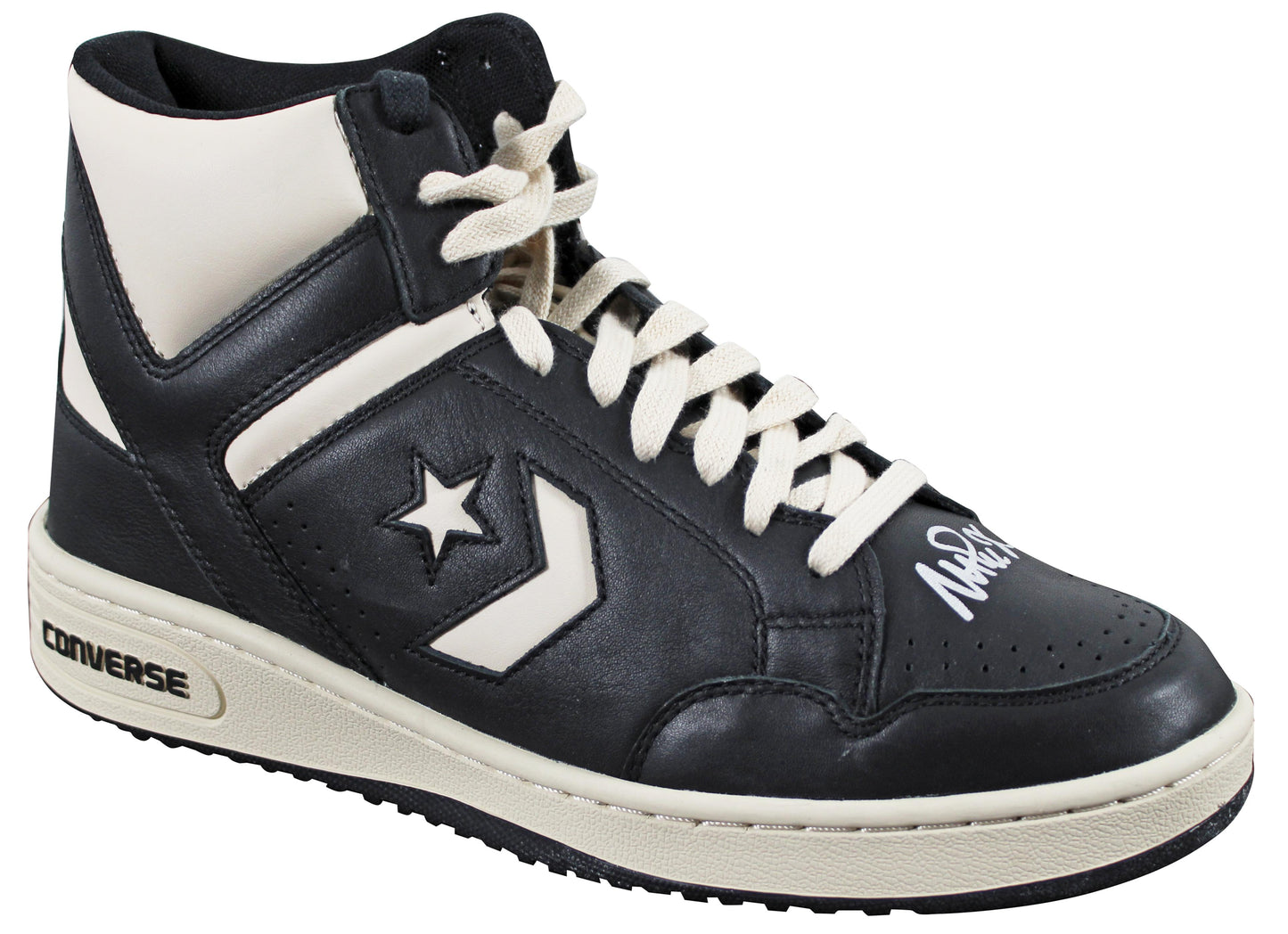 Magic Johnson Signed (Beckett) Vintage Converse Basketball Shoe - Beckett Witnessed