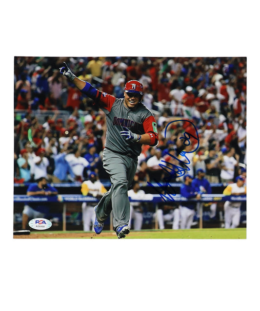 Welington Castillo Signed (PSA) Dominican Republic 8x10 Photo
