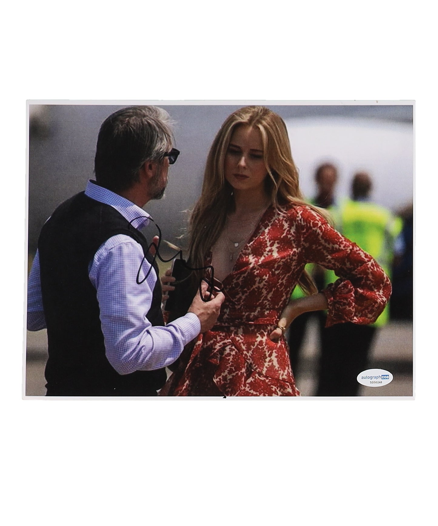 Justine Lupe Signed 8.5x11 Photo (ACOA) - Nobody Wants This