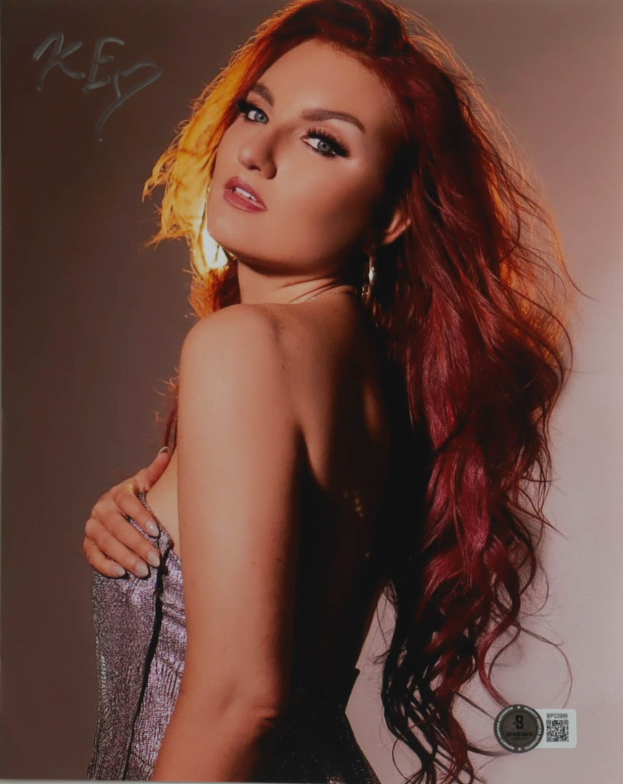 Kendra Erika Signed 8x10 Photo (Beckett)