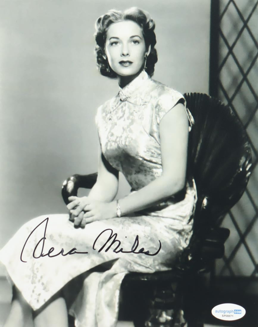 Vera Miles Signed 8x10 Photo (ACOA) - Psycho