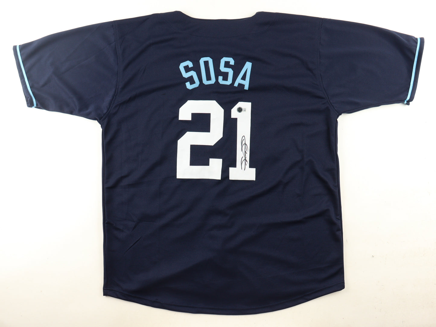 Sammy Sosa Signed Jersey (Beckett) - Chicago Cubs