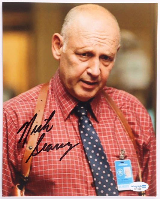 Nick Searcy Signed "Justified" 8x10 Photo (ACOA) - Chief Deputy United States Marshal Art Mullen