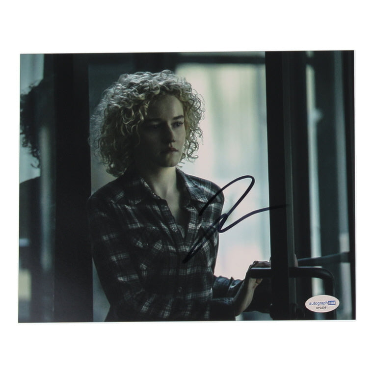 Julia Garner Signed "Ozark" 8x10 Photo (ACOA)