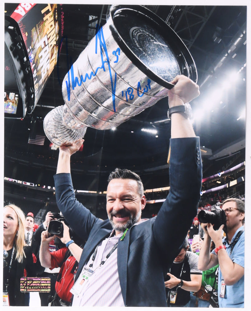 Olaf Kolzig Signed Capitals 8x10 Photo Inscribed "'18 Cup" (Premium Autographs) - Coach