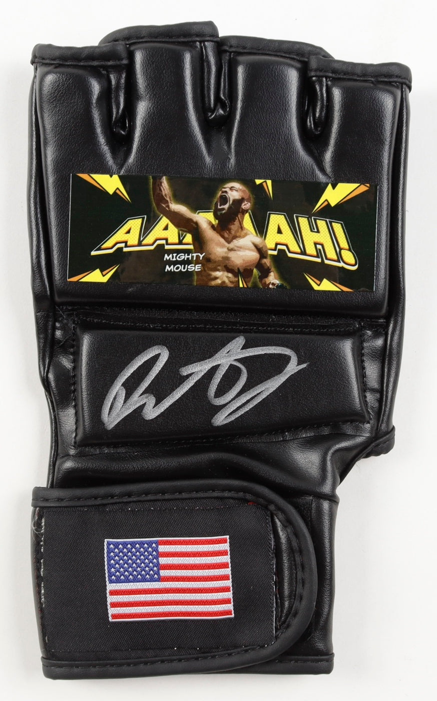 Demetrious Johnson Signed (Beckett) MMA Custom USA Glove - Beckett Witnessed