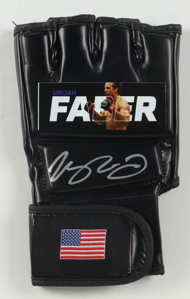 Urijah Faber Signed MMA Custom USA Glove (Beckett)