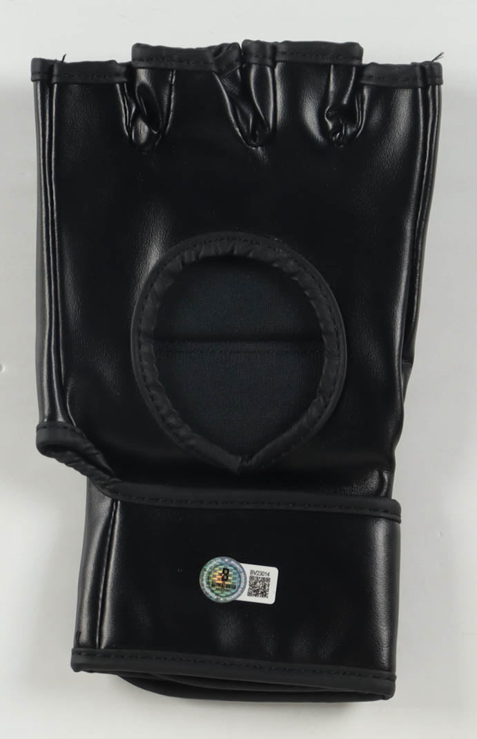 Urijah Faber Signed MMA Custom USA Glove (Beckett)