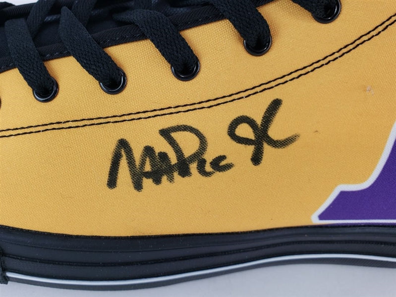 Magic Johnson Signed (Beckett) Los Angeles Lakers High-Top Sneaker (Beckett Witness Certified)