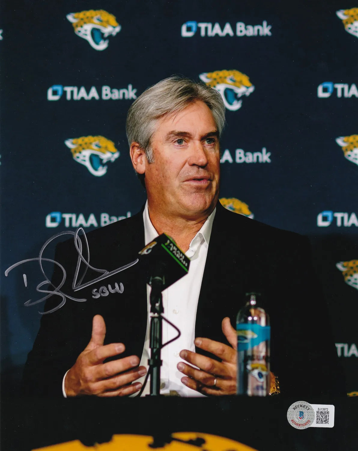 Doug Pederson Signed Jacksonville Jaguars 8×10 Photo (Beckett Certified)