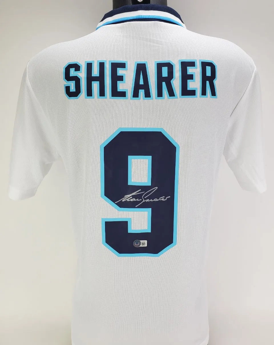 Alan Shearer Signed UMBRO Soccer Shirt (Beckett COA)