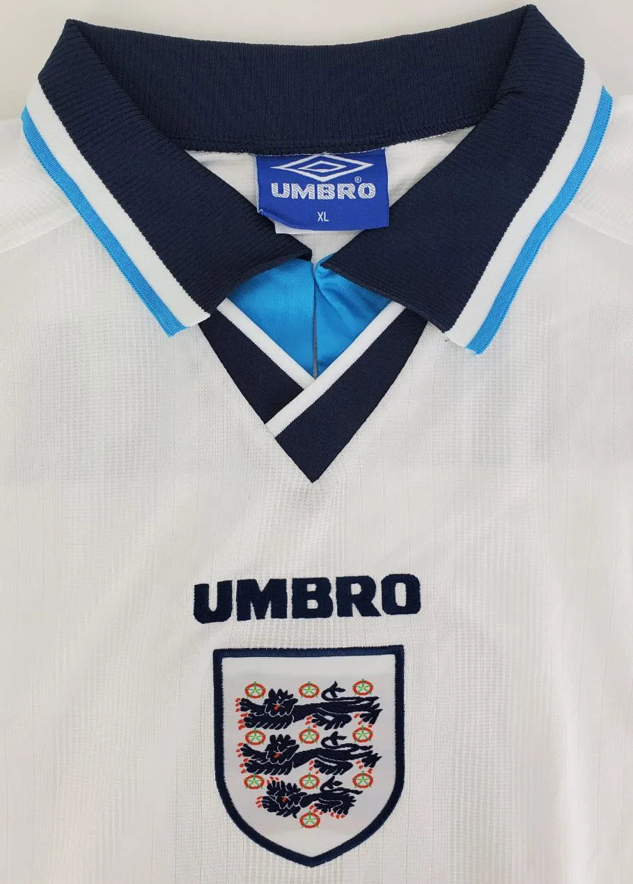 Alan Shearer Signed UMBRO Soccer Shirt (Beckett COA)