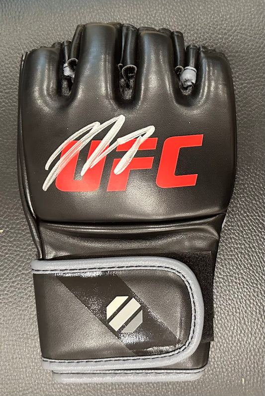 Nick Diaz Signed UFC Fight Glove (Beckett) Beckett Witnessed