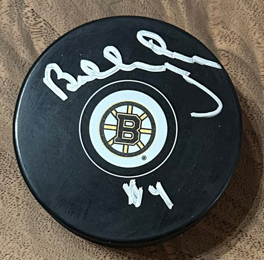Bobby Orr Signed Bruins Logo Hockey Puck (Beckett COA)