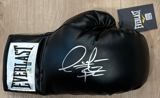 Deontay Wilder Signed (Beckett) Everlast Boxing Glove - Beckett Witnessed