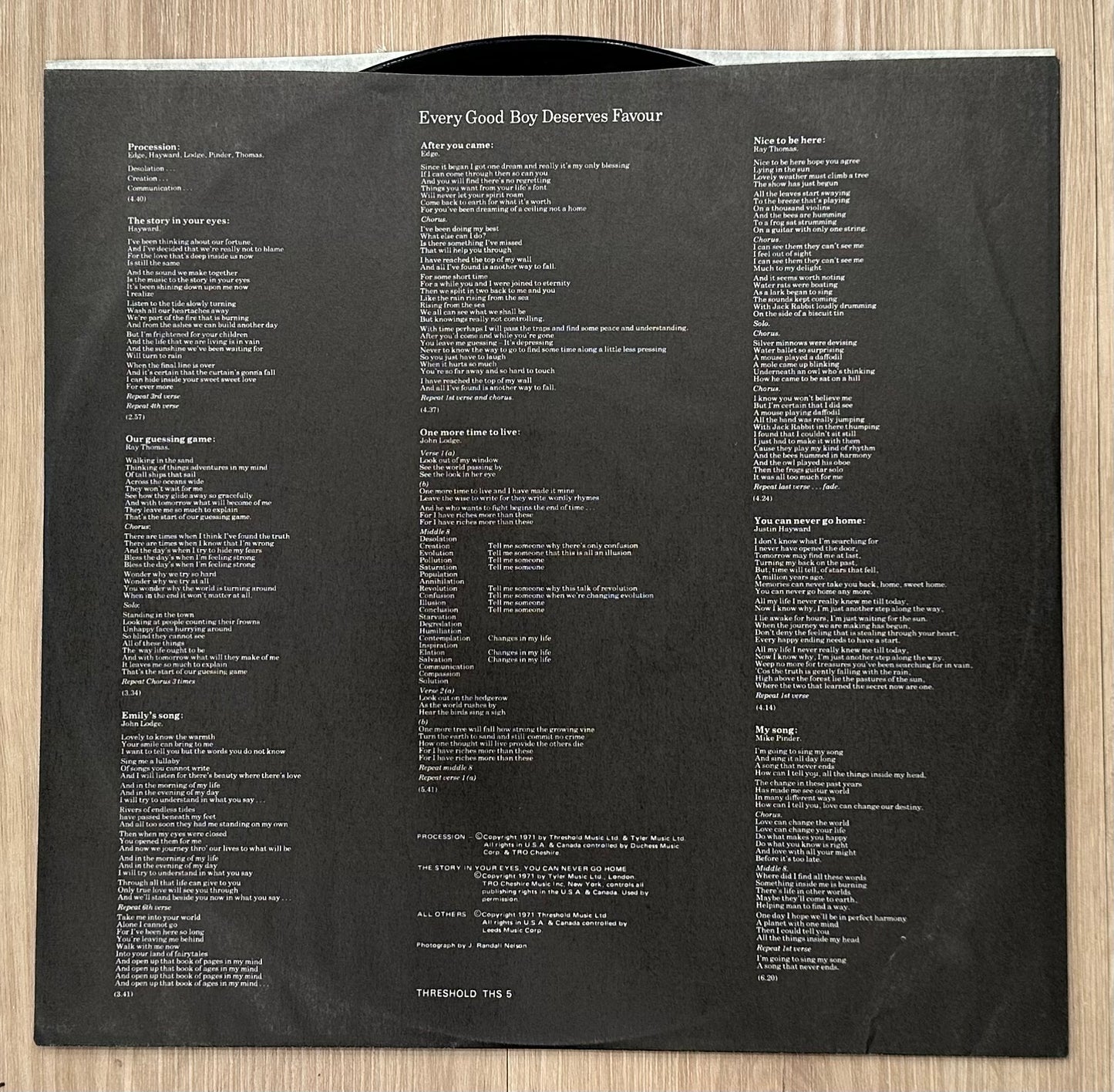 Justin Hayward, Ray Thomas, Mike Pinder, Graeme Edge & John Lodge Signed (Beckett) "The Moody Blues" Vinyl Record Album