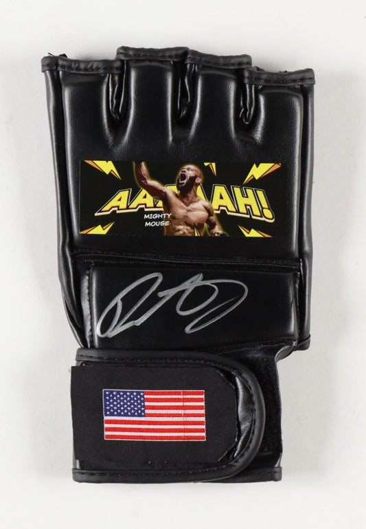 Demetrious "Mighty Mouse" Johnson Signed (Beckett) MMA Custom USA Glove - Beckett Witnessed