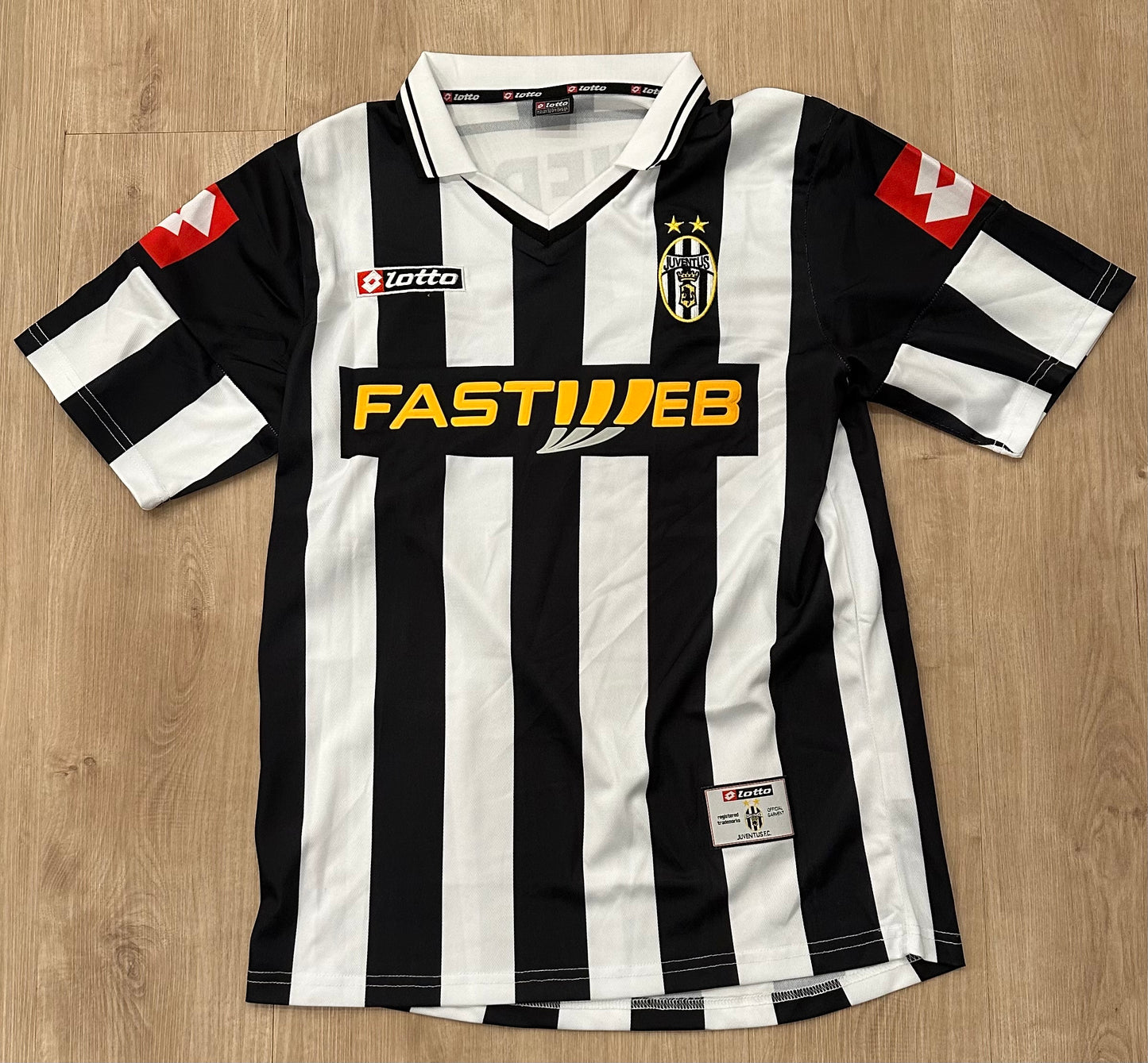 Christian Vieri Signed Juventus Lotto Authentic Jersey (Beckett)