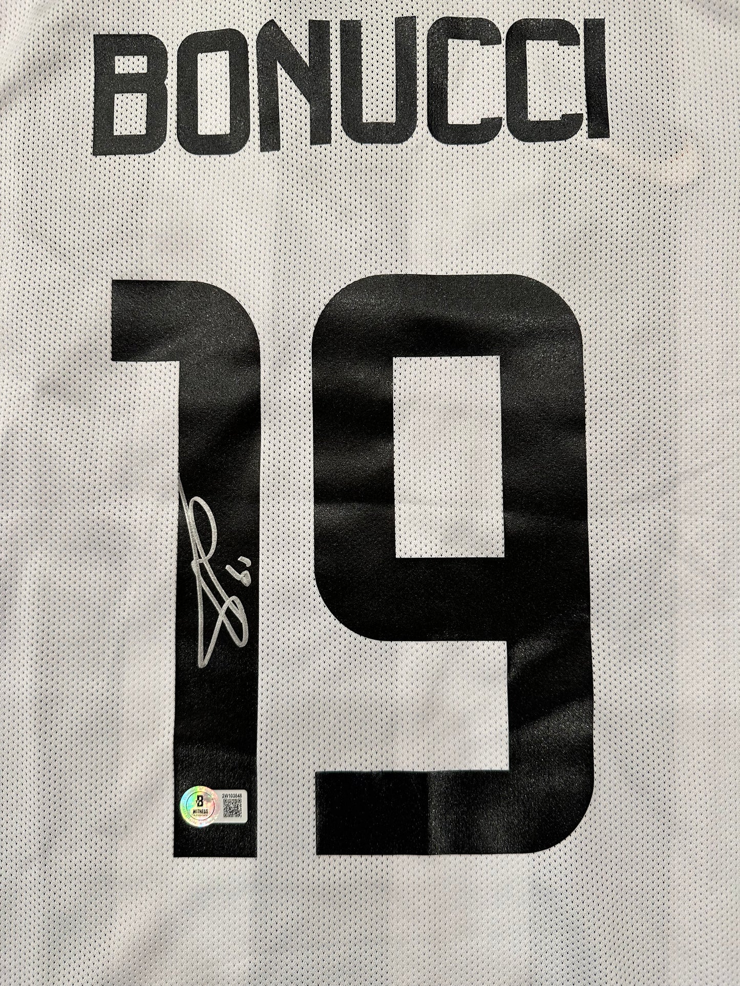 Leonardo Bonucci Signed (Beckett) Juventus Nike Authentic Jersey - Beckett Witnessed