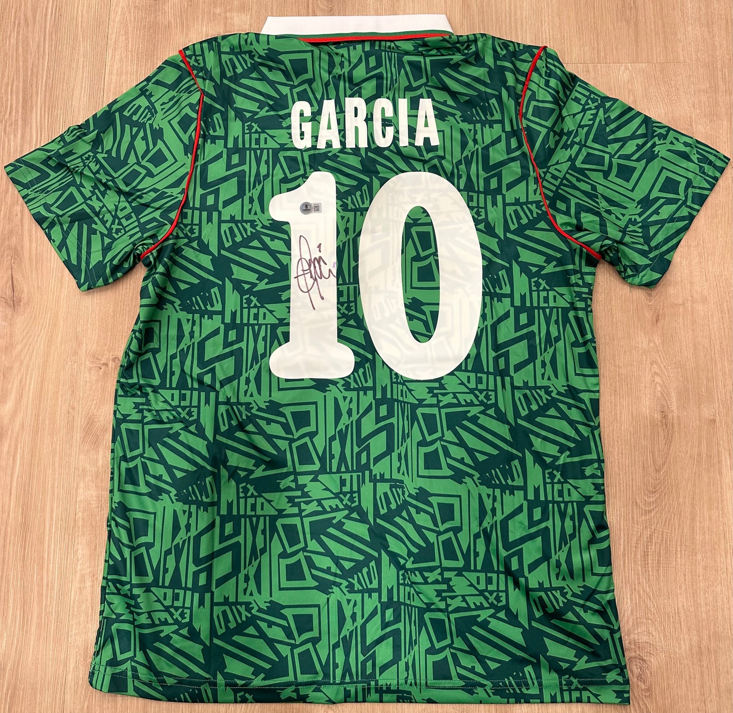 Luis Garcia Signed Jersey (Beckett) Mexican National Team