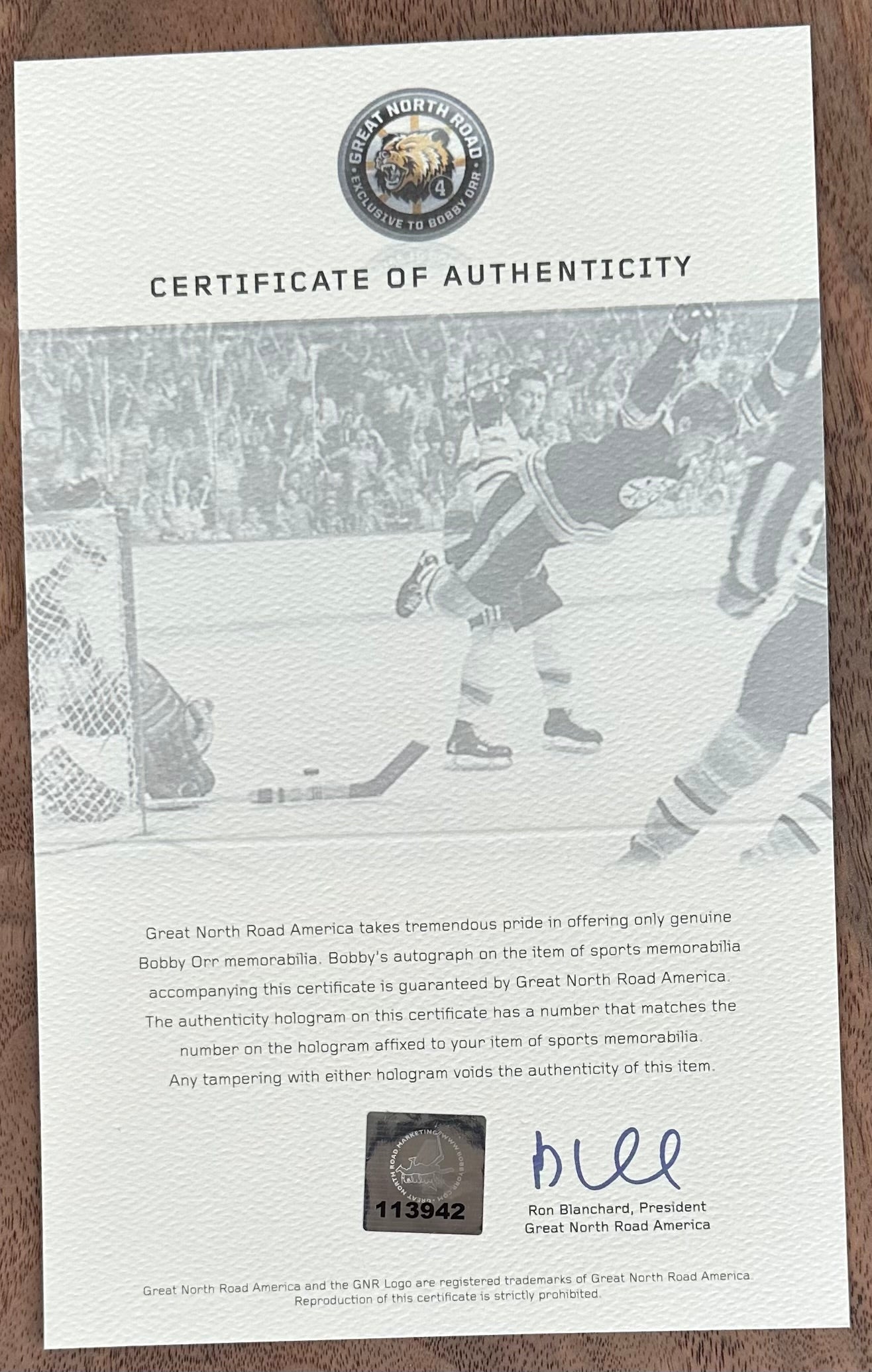 Bobby Orr Signed Bruins 8x10 Photo (Orr)