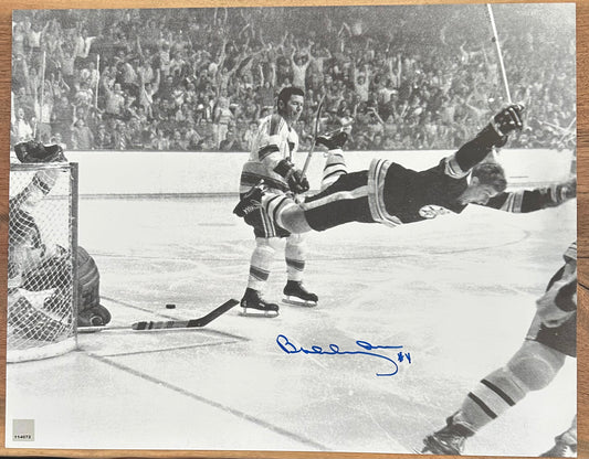 Bobby Orr Signed Bruins "The Flying Goal" 16x20 Photo (Orr)