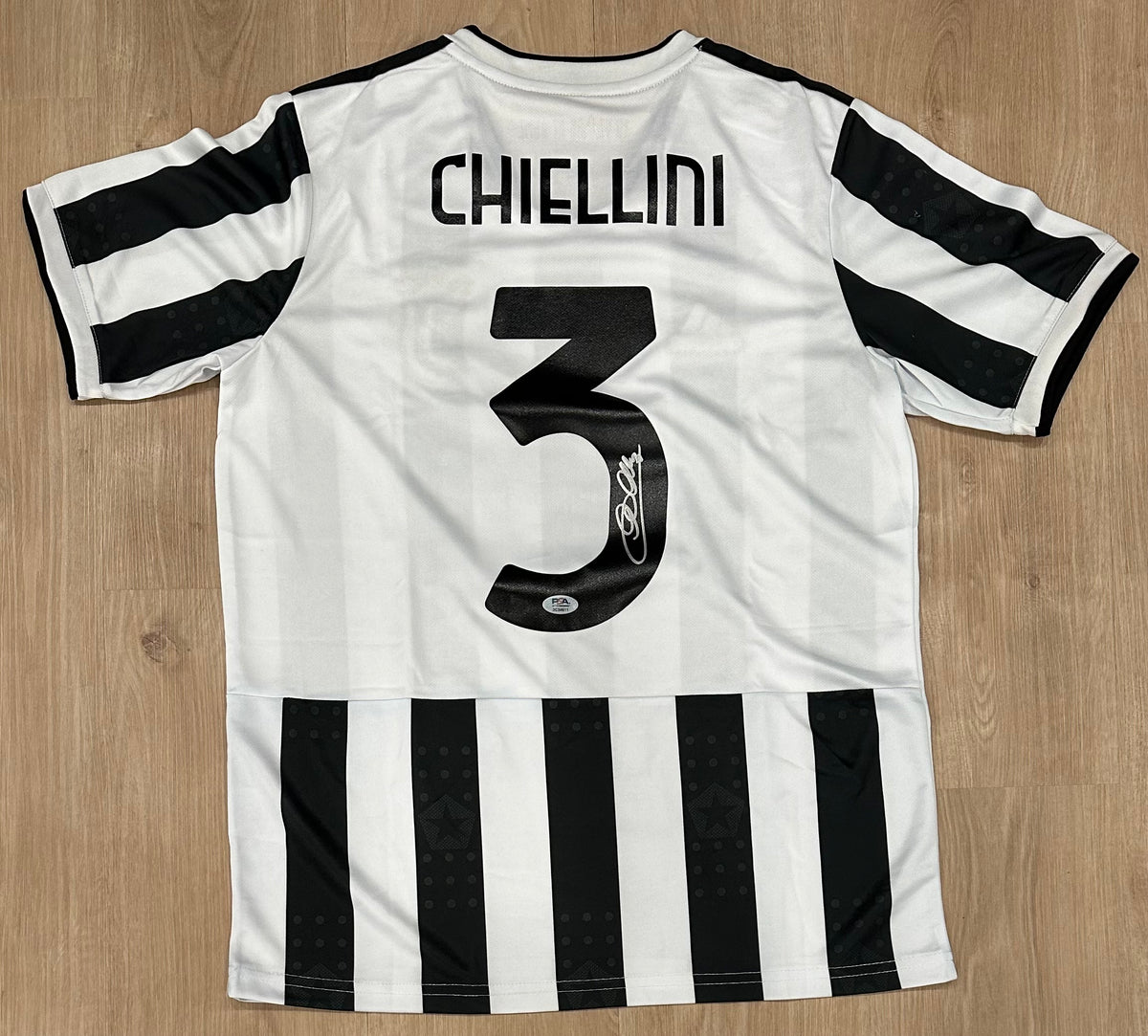 Giorgio Chiellini Signed (Beckett) Juventus Adidas Authentic Jersey
