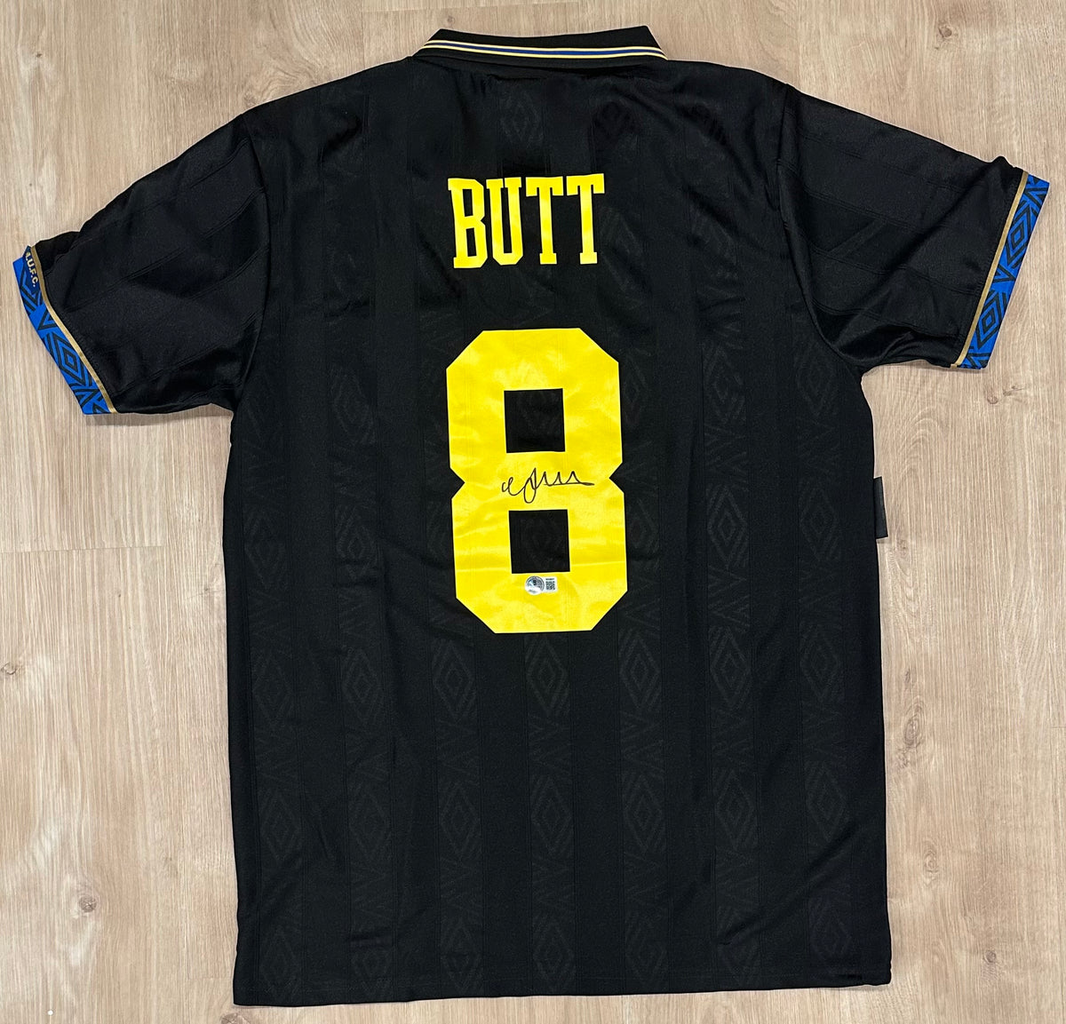 Nicky Butt Signed (Beckett) Manchester United Umbro Authentic Jersey