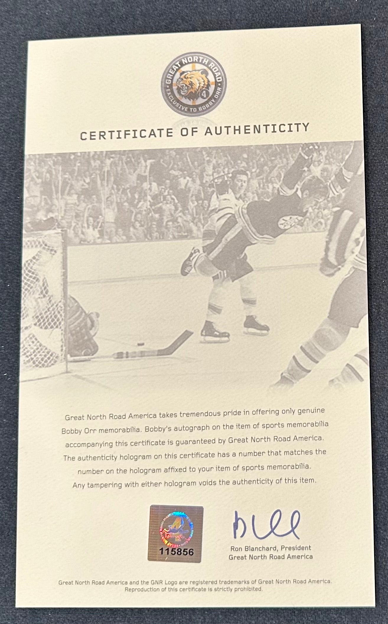 Bobby Orr Signed Bruins 8.5x11 Photo (Orr)