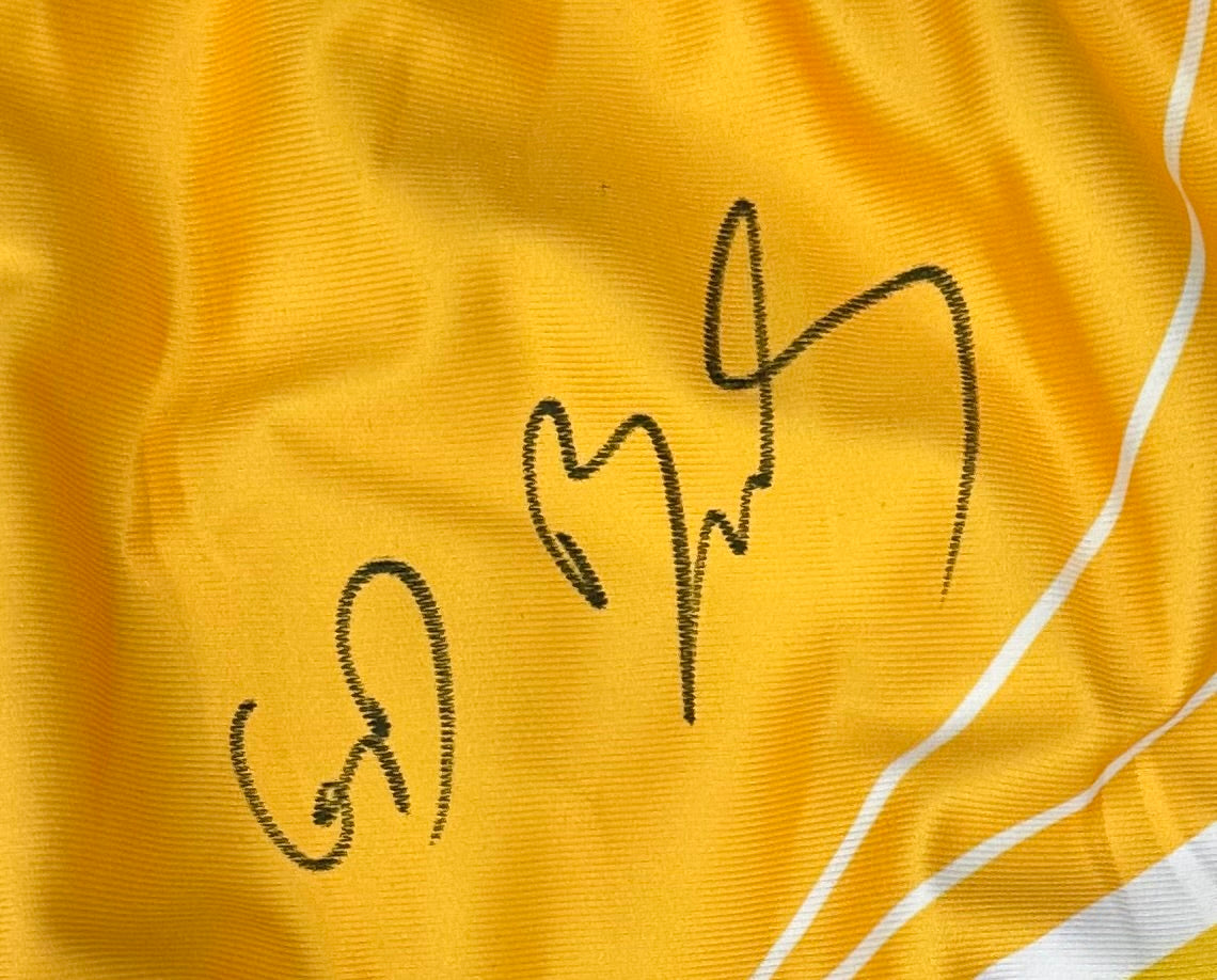 Gilbert Burns Signed UFC Fight Shorts (Beckett) Beckett Witnessed